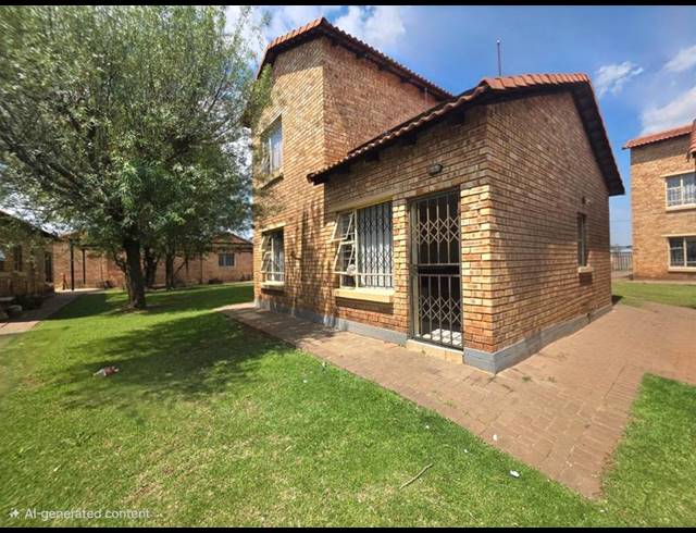 3 BEDROOM TOWNHOUSE FOR SALE IN DAWN PARK